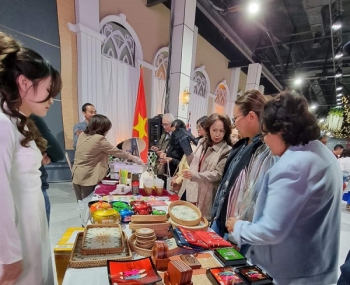 Việt Nam tham gia Hội chợ từ thiện quốc tế tại Mông Cổ