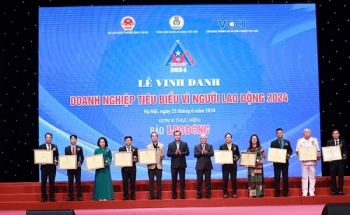 Tôn vinh 67 “Doanh nghiệp tiêu biểu vì người lao động”