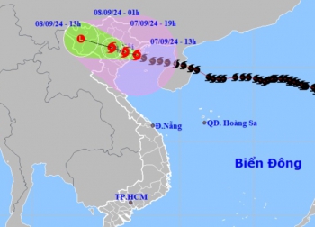 Bão số 3 vào đất liền, Quảng Ninh gió giật cấp 17, Hà Nội gió rít mạnh