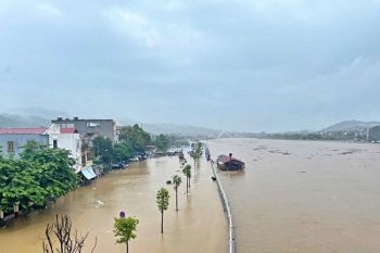 Việt Nam đề nghị Trung Quốc phối hợp chặt chẽ trong phòng chống lũ lụt