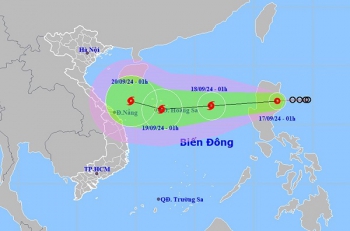 Hôm nay áp thấp nhiệt đới mạnh lên thành bão khi vào Biển Đông