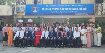 Trường Trung cấp Bách Nghệ Hà Nội - Kỷ niệm 42 năm ngày Nhà Giáo Việt Nam (20/11/1982 - 20/11/2024)