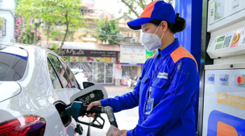 Giá xăng dầu tiếp tục giảm