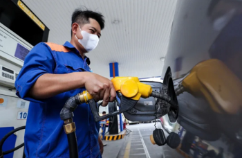 Giá xăng tăng hơn 1.000 đồng/lít