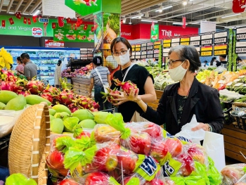 Hàng nghìn gia đình Việt đến Co.opmart trải nghiệm đại sứ xanh