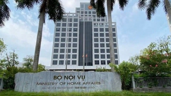 Kịp thời giải quyết chính sách cho cán bộ khi sắp xếp bộ máy: Hướng dẫn mới từ Bộ Nội vụ