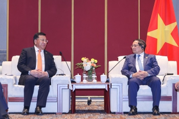 Thủ tướng tiếp lãnh đạo 3 tập đoàn hàng đầu Trung Quốc về đường sắt và hạ tầng giao thông