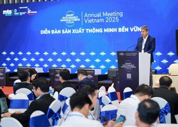 Nhà máy công nghệ cũ và bài toán chuyển đổi xanh