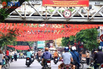 Bắc Bộ giảm mưa, trời nắng, Nam Bộ chiều và tối có mưa rào