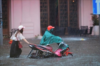 Bắc Bộ mưa giảm dần, Nam Bộ có mưa dông rải rác vào cuối ngày