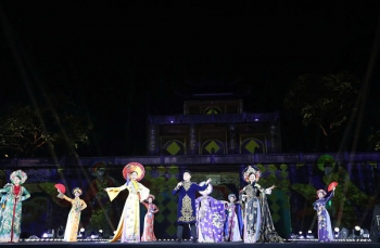 ‘Bước chân di sản’ - Tôn vinh vẻ đẹp trang phục văn hóa Việt Nam và thế giới