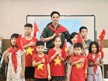 KHƠI DẬY TÌNH YÊU TIẾNG VIỆT TRONG THẾ HỆ TRẺ KIỀU BÀO TOÀN CẦU