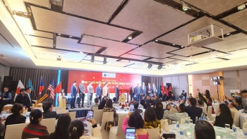 Ra mắt Quỹ đầu tư đại chúng Revo AI và Viện công nghệ First: Bước tiến mới của thị trường tài chính ứng dụng trí tuệ nhân tạo tại Việt Nam