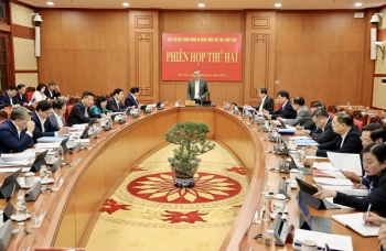 Hoàn thiện thể chế, tháo gỡ ‘điểm nghẽn’ để tạo động lực phát triển đất nước