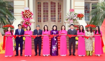 Khai mạc Triển lãm tư liệu 'Đảng Cộng sản Việt Nam qua các kỳ Đại hội'