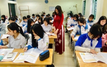 Dự kiến điều kiện, tiêu chuẩn với nhà giáo hợp đồng toàn thời gian sau khi nghỉ hưu