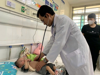 Số ca sốt xuất huyết và tay chân miệng tăng nhiều lần