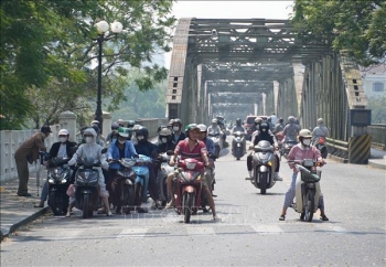 Từ ngày 10-11/4, khu vực Bắc Trung Bộ nắng nóng kéo dài và đặc biệt gay gắt