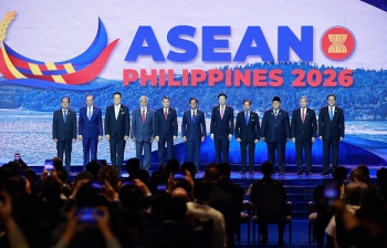 Thủ tướng Lê Minh Hưng bắt đầu các hoạt động tại Hội nghị Cấp cao ASEAN 48