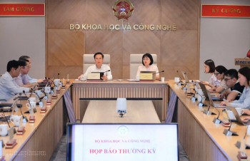 Đẩy mạnh phát triển công nghệ chiến lược, AI và hạ tầng số