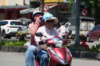 Bắc Bộ hết nắng nóng, miền Trung có nơi trên 35 độ