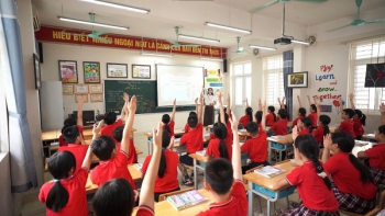 Tiếng Anh theo nhu cầu người học vẫn được thu phí - Thông tư 85 quy định như thế nào?