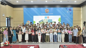 Để trẻ em và thanh thiếu niên chung tay xây dựng tương lai xanh