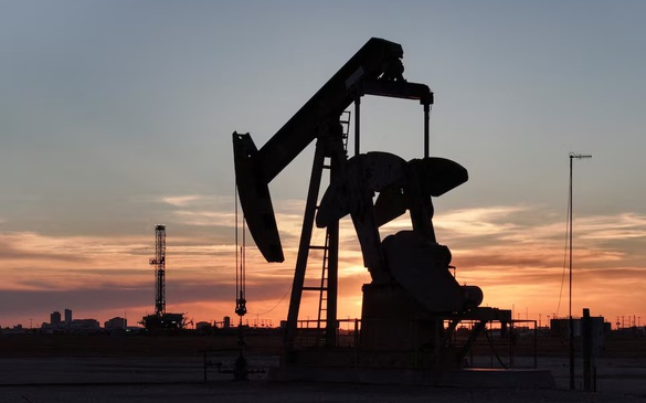 Căng thẳng hạ nhiệt đẩy giá dầu lao dốc