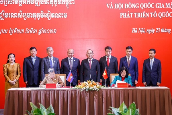 Việt Nam và Campuchia tăng cường hợp tác công tác Mặt trận