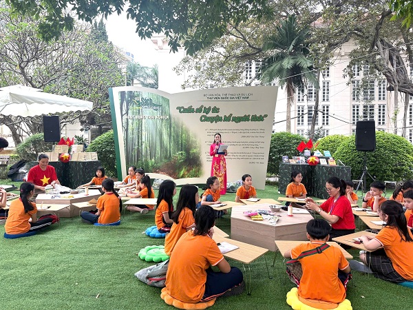 Ngày Sách và Văn hóa đọc Việt Nam 2026: Lan tỏa 'Mạch tri thức - Từ trang sách đến không gian số'