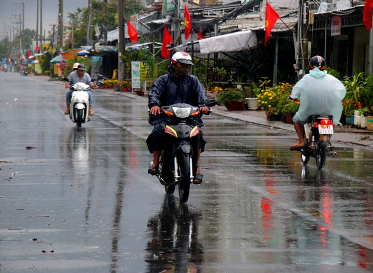 Không khí lạnh tràn xuống, Bắc Bộ mưa dông diện rộng