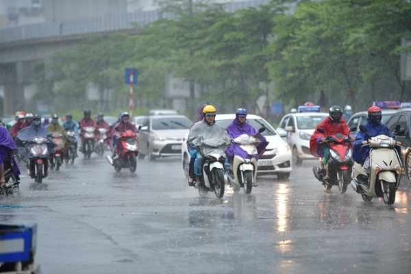 Bắc Bộ và Thanh Hóa mưa dông, có nơi trên 70 mm